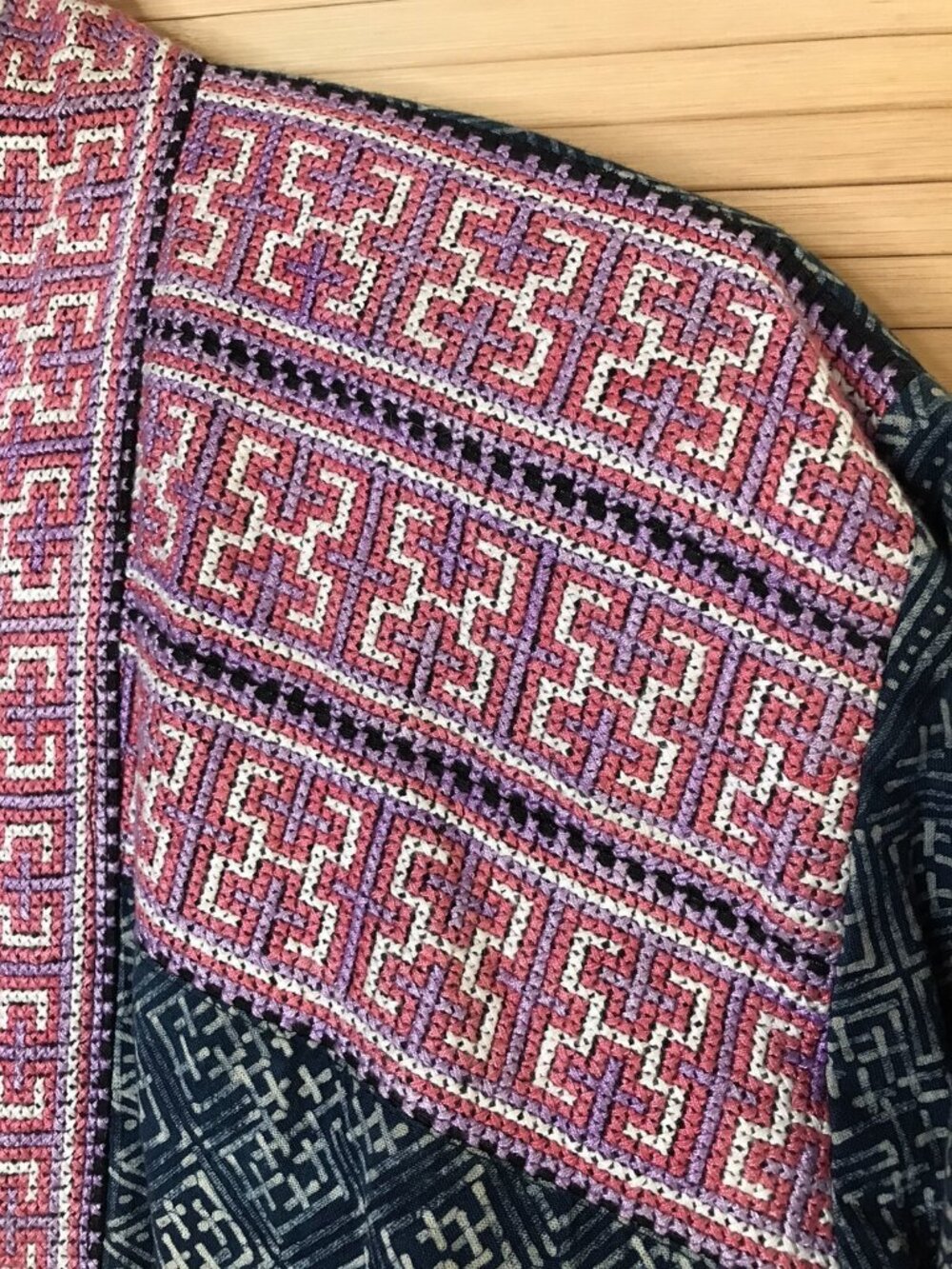 Unbranded Embroidered Reversible Jacket Multicolor Zip Front Pockets Boho Aztec - Picture 3 of 9